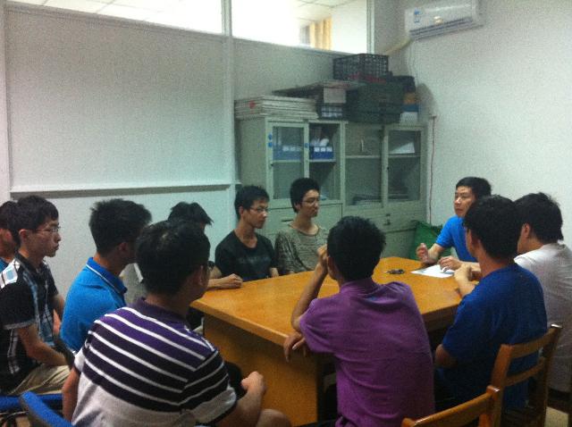 beat365中文官方网站召开暑期留校安全教育会